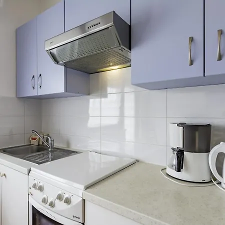 Apartman With A Parking Space - 16354