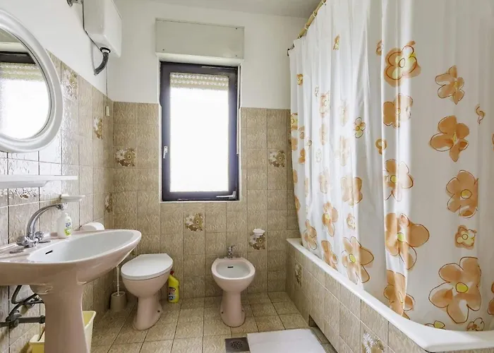 With A Parking Space - 16354 우마그